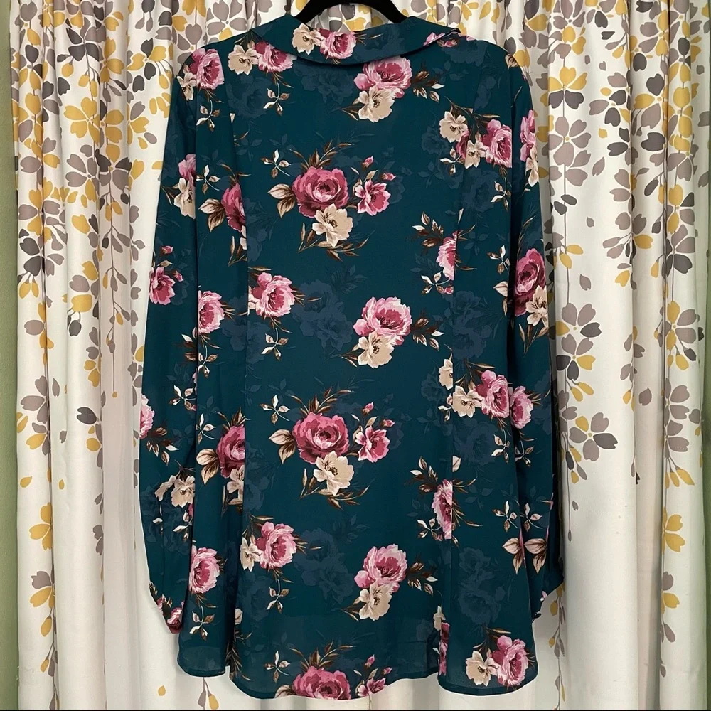 NWT! Torrid teal floral Georgette fit & flare blouse - Picture 11 of 14